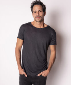 Camiseta Canoa Preta